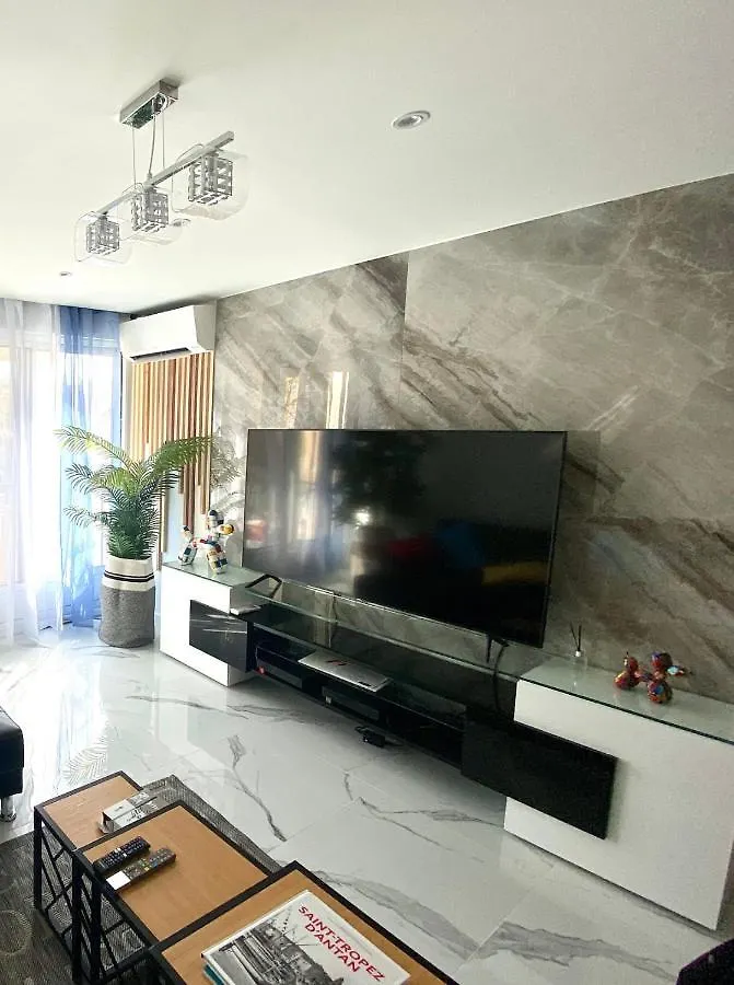 Apartment Centre Ville Sainte Maxime 100M Plage Et Commerce A Pied